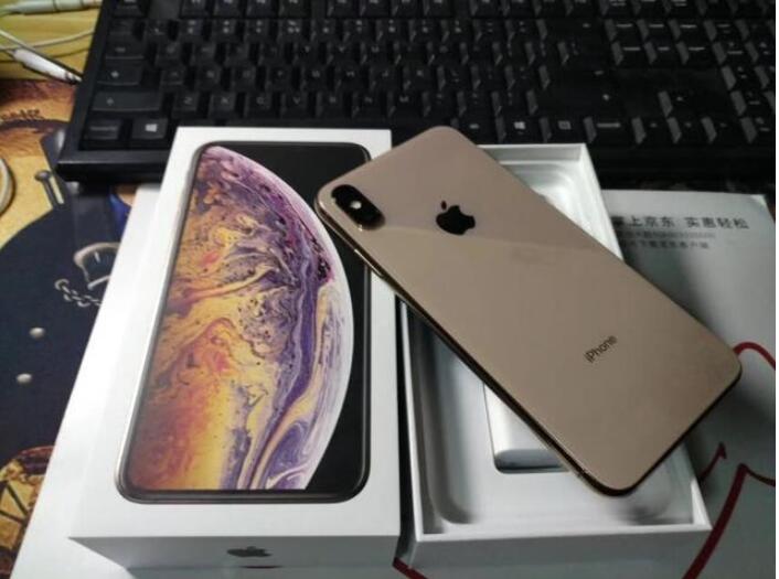 iPhone8手机屏幕变成白苹果状态,无法开机怎么解决?