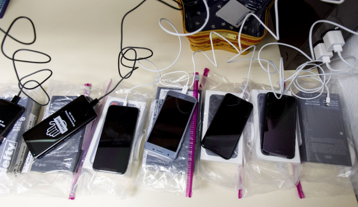 苹果三星遭遇集体诉讼:iPhone & Galaxy 射频辐射超标了?