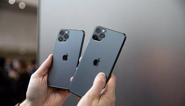 苹果把刘海干掉了!6.7英寸iPhone 12曝光 颜值逆天