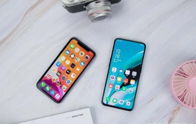 iPhone 无刘海原型机曝光,或明年发布!