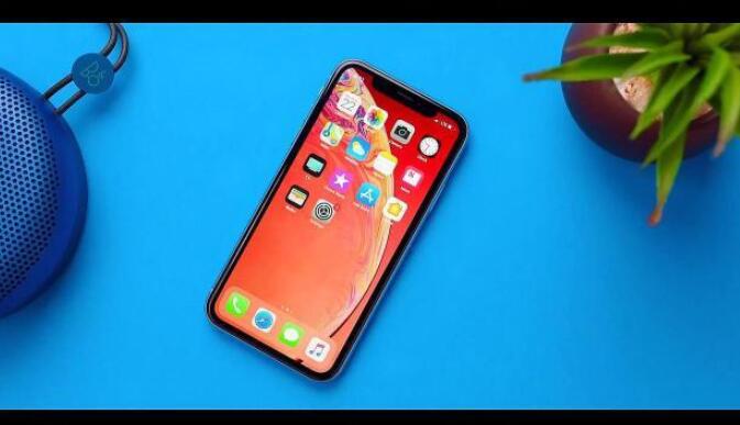乔布斯忌日,新iPhone卖断货,但这是他想看到的吗?