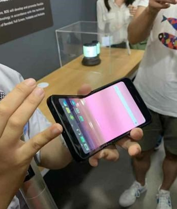 上海苹果8维修_柔性屏幕是好东西但最应该折腾柔性屏幕的设备应该是手表