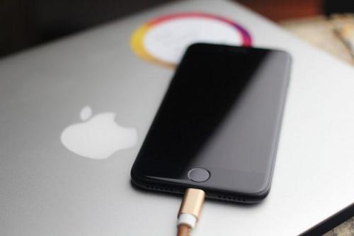 深圳苹果维修客服_iPhone 8plus手机进水处理技巧